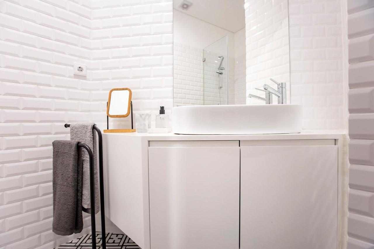 Downtown Wonder Flat W/ Ac By Lovelystay Porto Kültér fotó